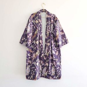 abrigo kimono de terciopelo lila
