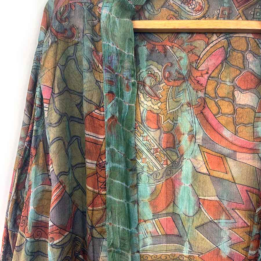 kimono de crepe de seda en tonos marrones
